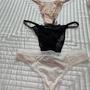 Victoria's Secret Black and Cream Lace Panties Set